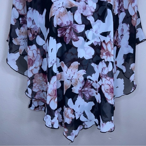 LARGE BLACK PINK FLORAL FLOWY TOP LINED  VNECK SHORT SLEEVE - Picture 6 of 9